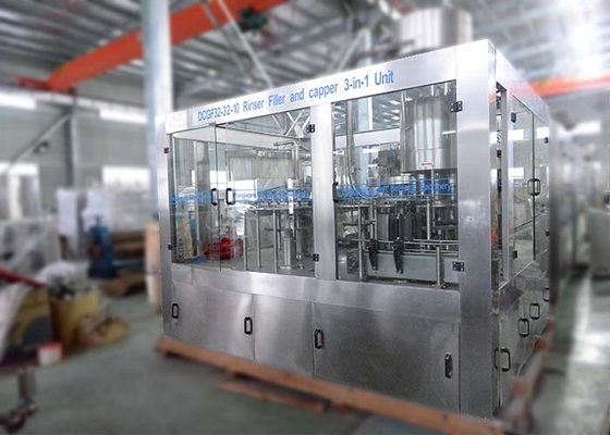 China Spoelend Automatisch de Was van het Flessenwater het Vullen het Afdekken Duidelijk Ce van de Machine3in1 Eenheid leverancier