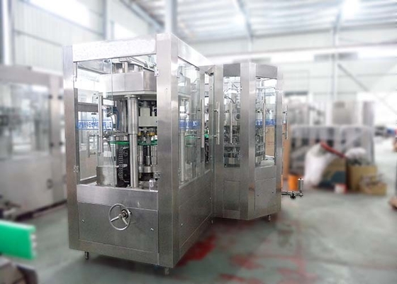 China Plastic het Sap van de HUISDIERENfles het Vullen Machine, Vruchtensap Verpakkende Machine 8000b/h leverancier