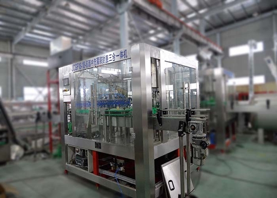 China Dcgf18-18-6 3-in-1 Automatische Water het Vullen Machine voor Sprankelende /Co2-Drank leverancier
