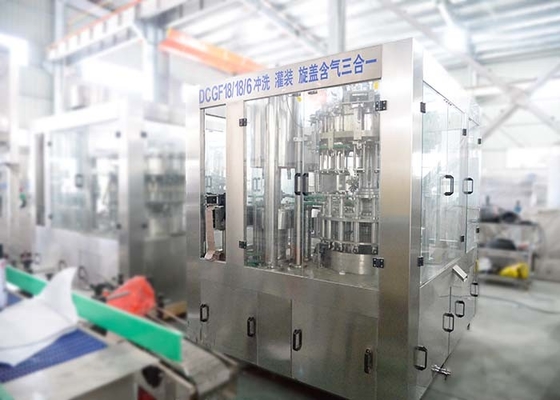 China Het Bier van BGF 32-32-10 het Vullen de Schroefdeksels van de Machinelijn met het Spoelen het Afdekken Functie leverancier
